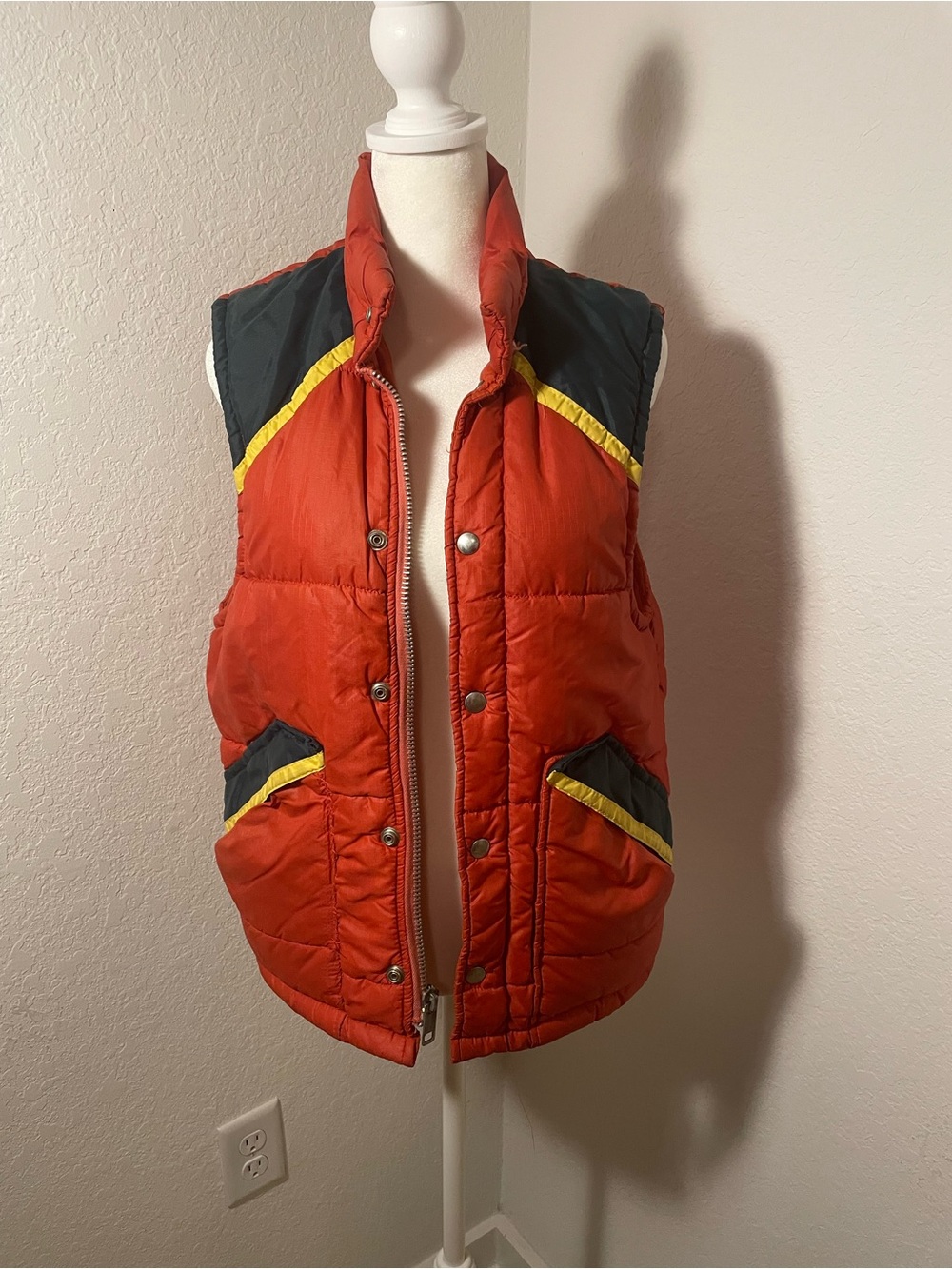 Vintage 1970s Royalad Apparel colorblock puffer ski vest